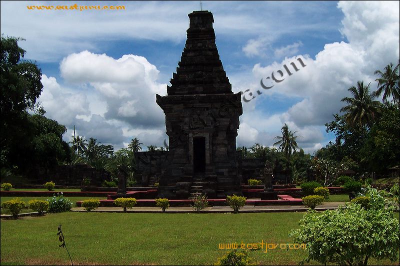 penataran-temple-05.jpg