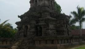 ../images/gallery/singosari-temple/singosari_temple_07.jpg