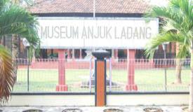 images/gallery/museum1/Museum_Anjuk_Ladang_2.jpg