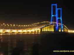 images/gallery/suramadu_bridge/suramadu-bridge-1.jpg