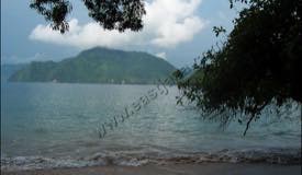 images/gallery/karanggongso/karanggongso_beach_021.jpg