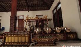 ../images/gallery/handicraft/gamelan/Kerajinan-Gamelan.jpg