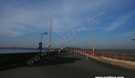 images/gallery/karangkates-dam/karangkates_dam_02.jpg