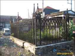 images/gallery/peneleh_tomb/peneleh-dutch-graveyard-02.jpg